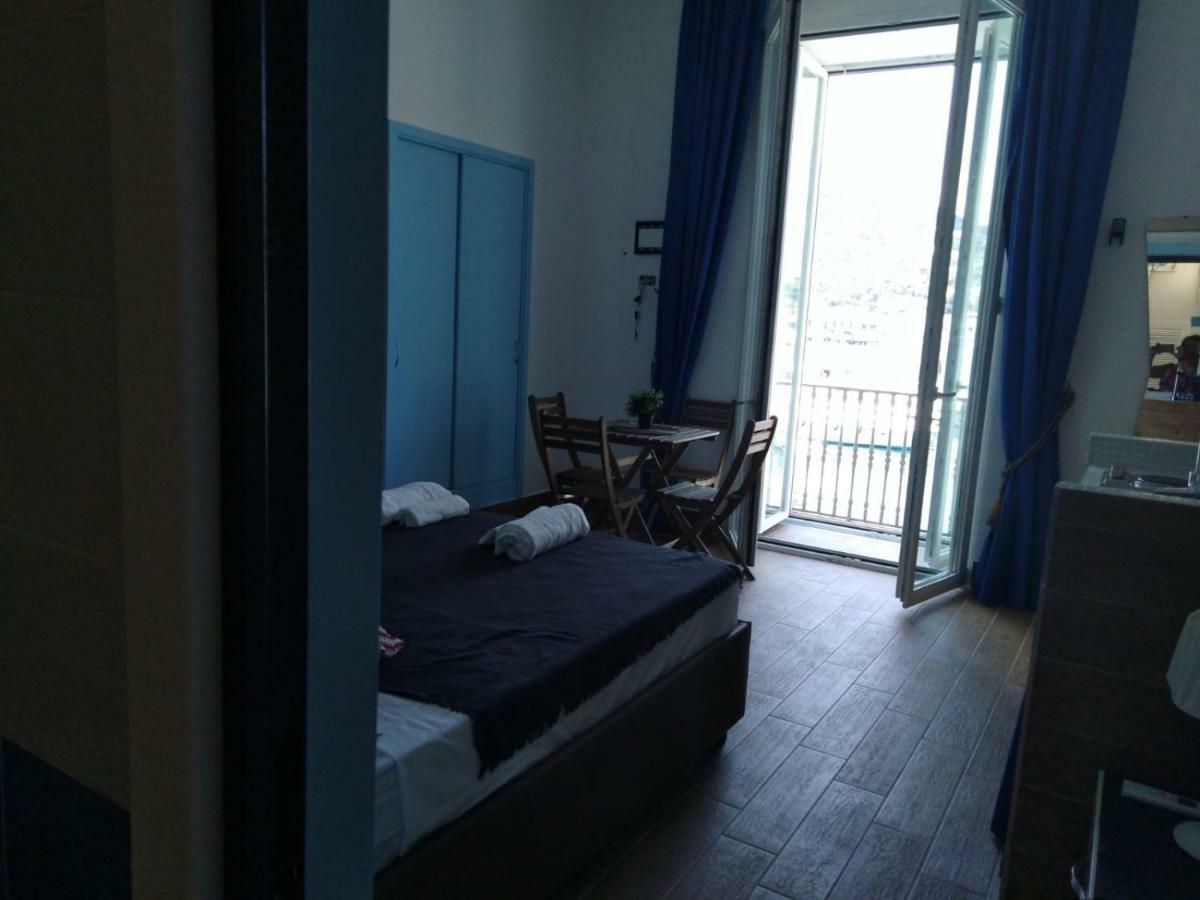 Casa Vacanze Riva Destra Ischia Buitenkant foto