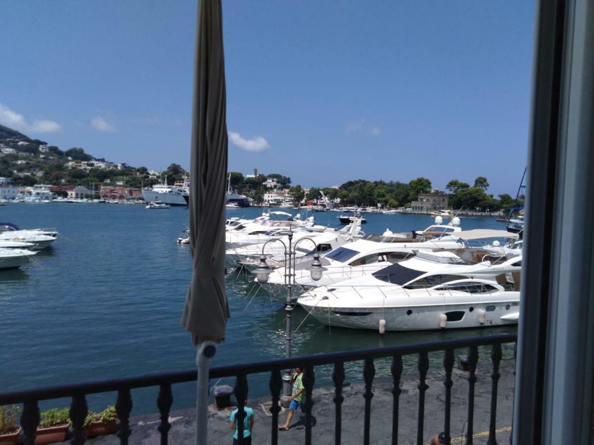 Casa Vacanze Riva Destra Ischia Buitenkant foto