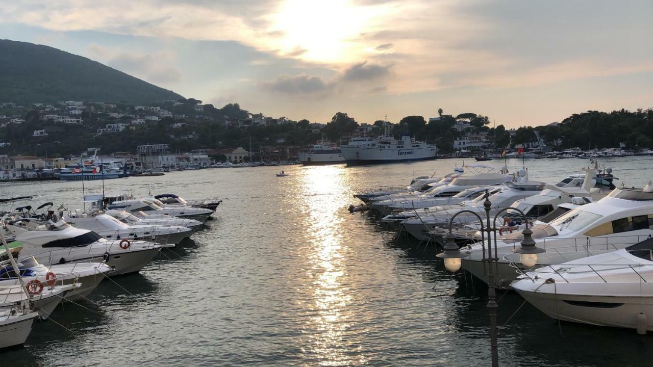 Casa Vacanze Riva Destra Ischia Buitenkant foto