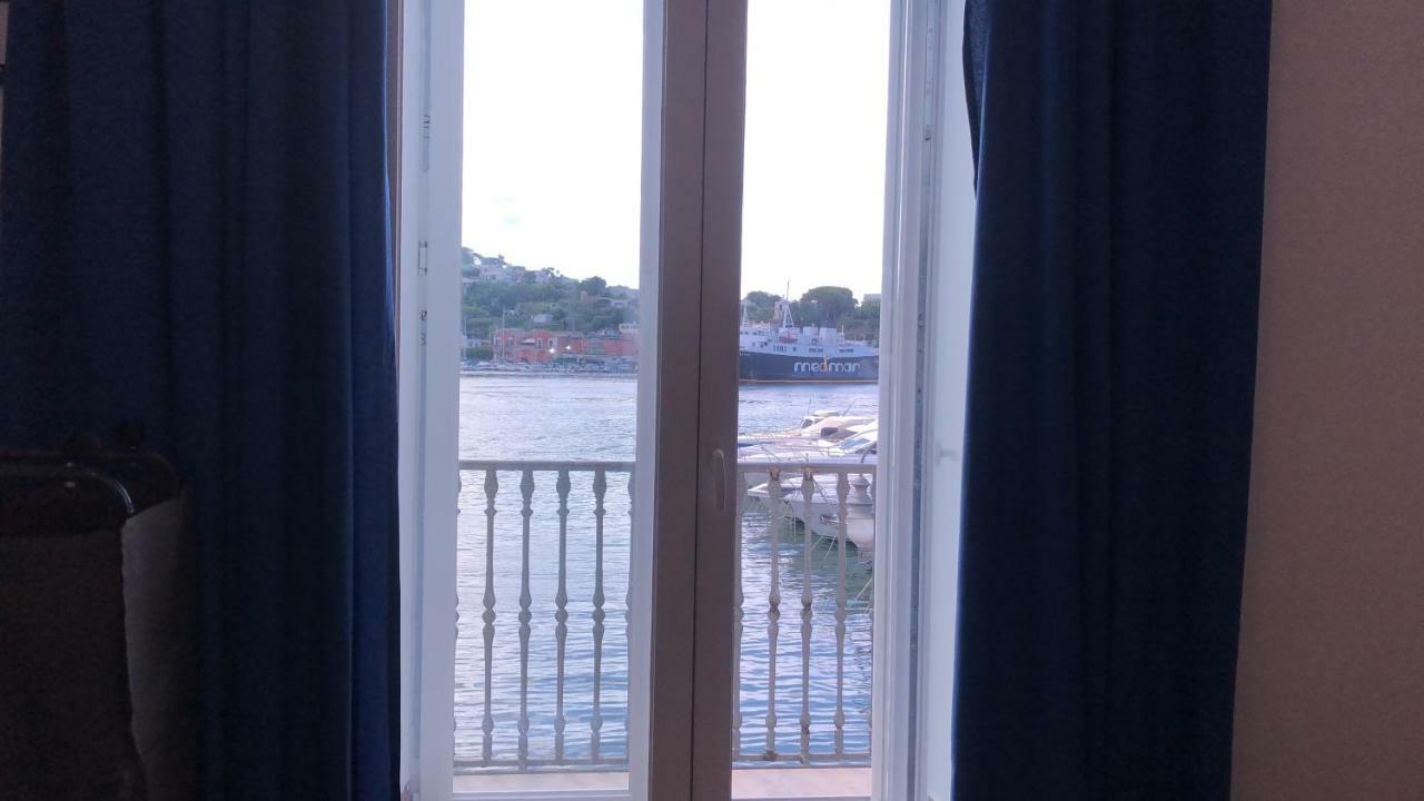Casa Vacanze Riva Destra Ischia Buitenkant foto