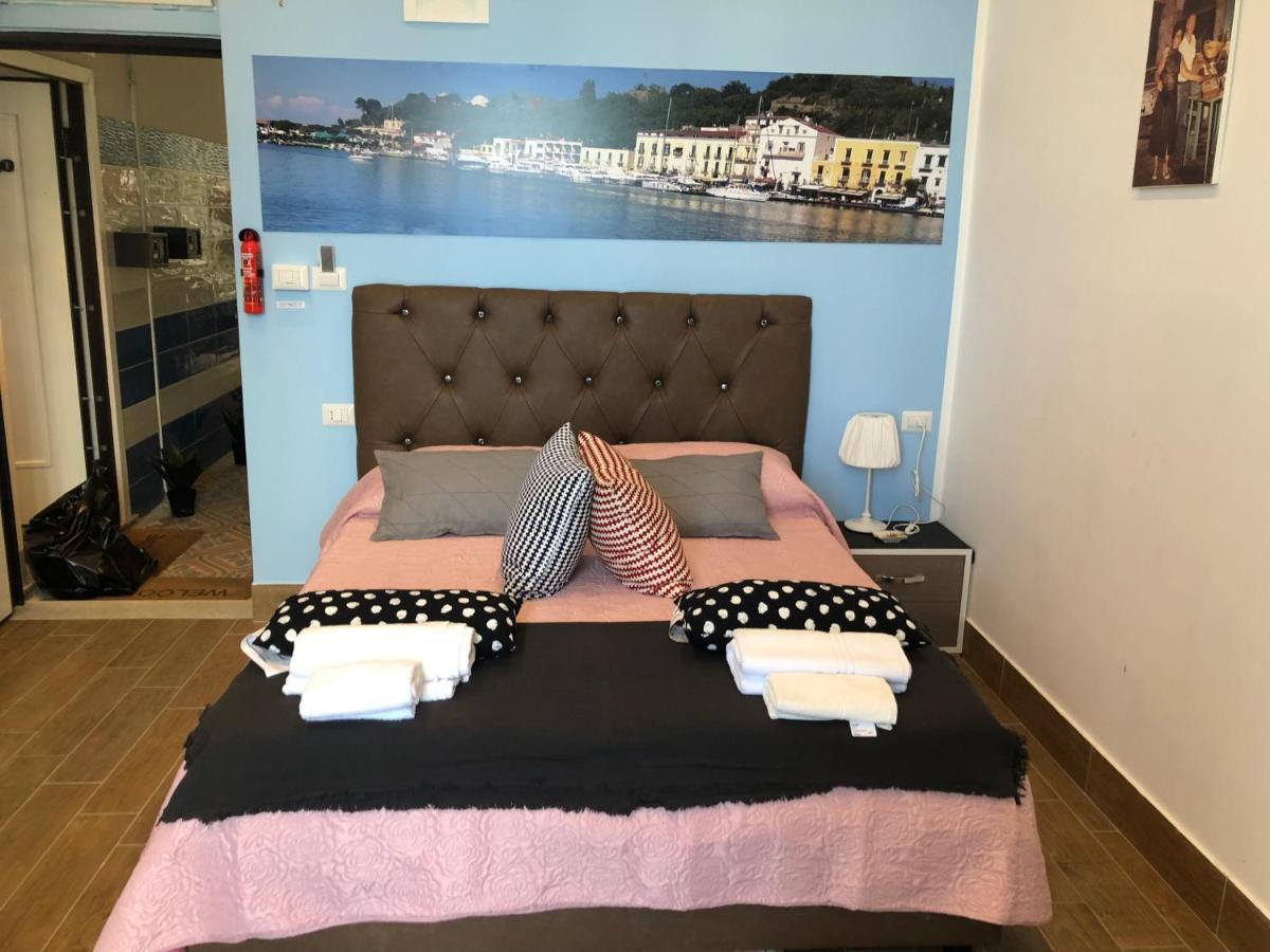 Casa Vacanze Riva Destra Ischia Buitenkant foto